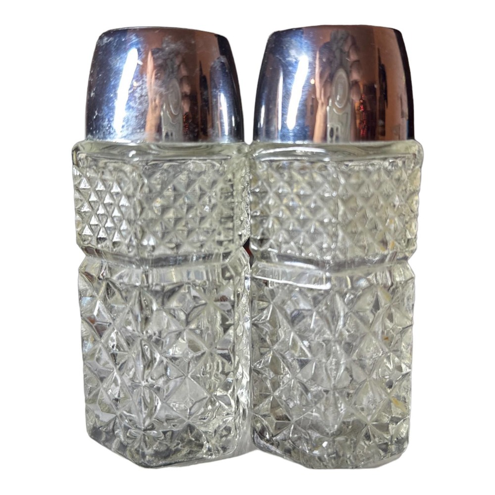Crystal VINTAGE ANCHOR HOCKING WEXFORD SALT AND PEPPER SHAKERS SET
